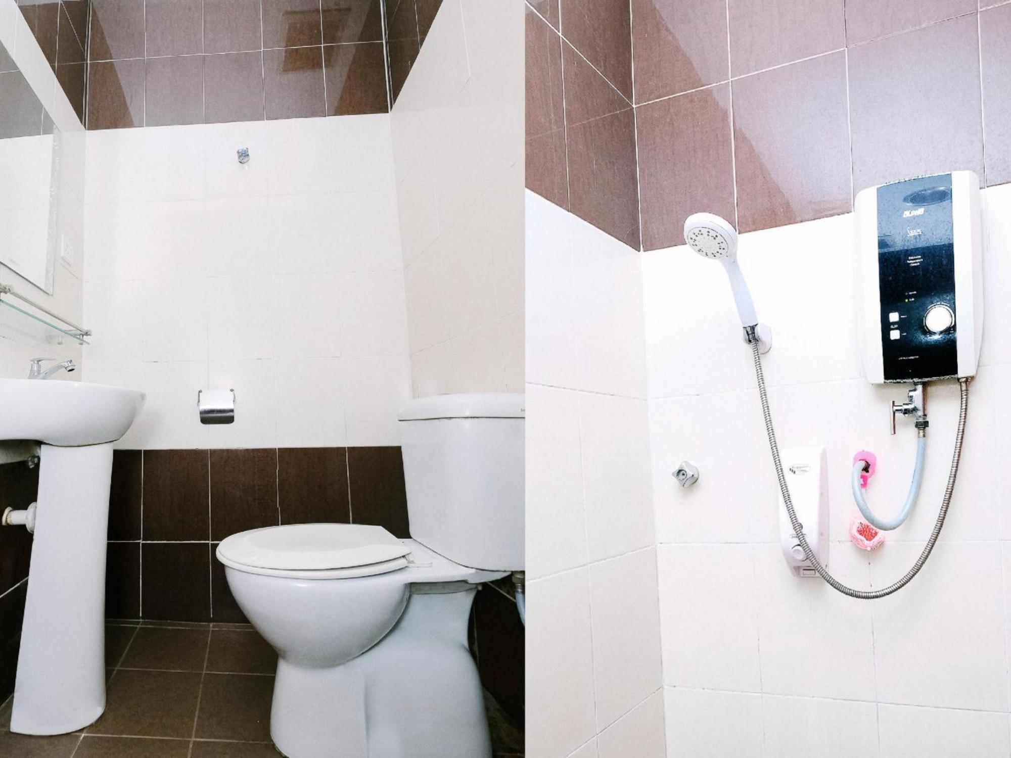 Super Oyo 707 Ayuni Hotel Банги Экстерьер фото